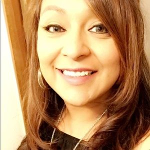 Meet your Posher, Melissa